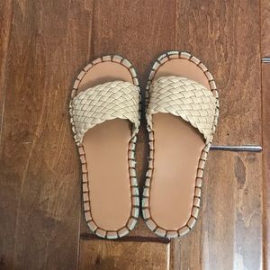 Shein sandals In good condition